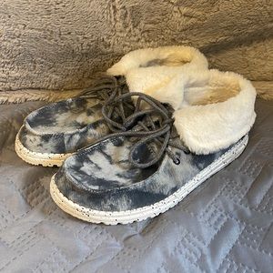 Hey Dudes ~ Fuzzy Boot